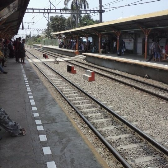 Sudimara railway station