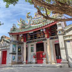 Chitou Fengyi Temple