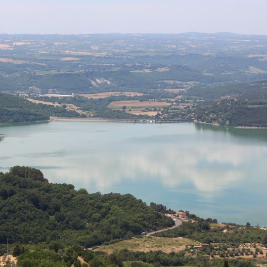 Lago di Corbara