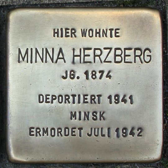Stolperstein en memoria de Minna Herzberg