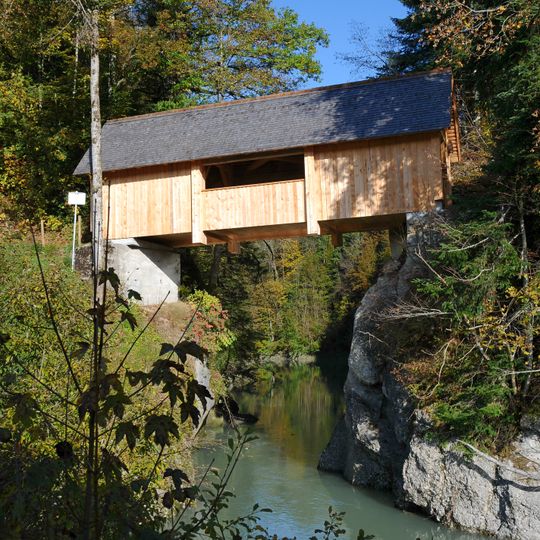 Straßenbrücke, Kommabrücke