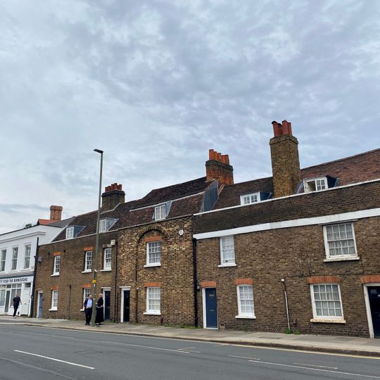 44-52, The Burroughs Nw4