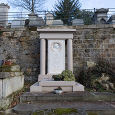 Grave of Flers