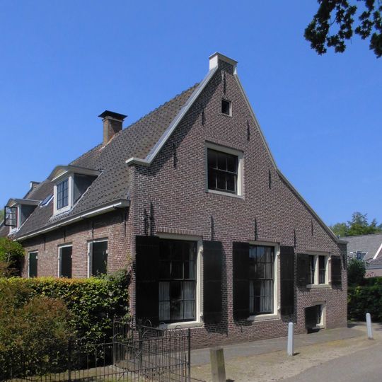 Oud Over 7, Loenen aan de Vecht