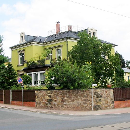 Villa Dr.-Schmincke-Allee 10