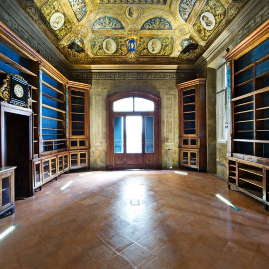 Farmacia storica dell'ex ospedale Sant'Agostino