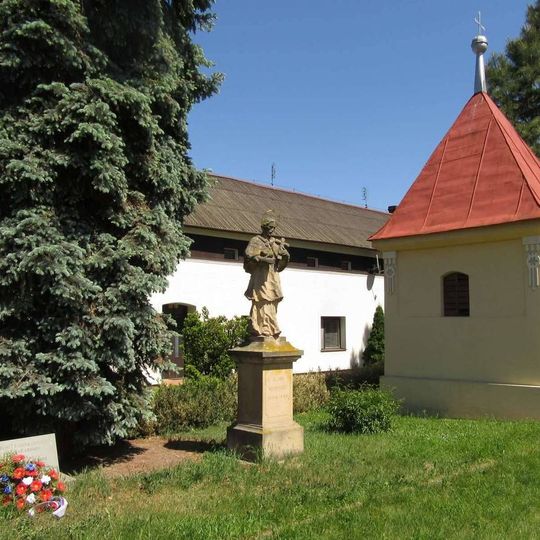 Socha svatého Jana Nepomuckého v Tučapech