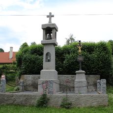 Kříž u zvoničky v Bláhově Lhotě