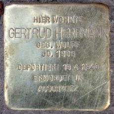Stolperstein en memoria de Gertrud Herrmann