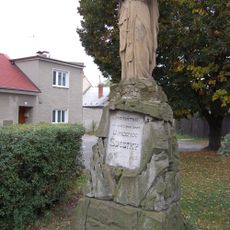 Pomník v Olomouci Chválkovicích na ulici Pastoušky
