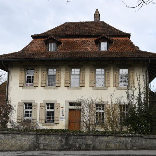 Reformiertes Pfarrhaus mit Scheune