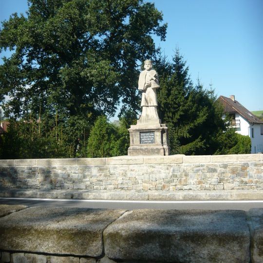 Socha svatého Jana Nepomuckého na mostě v Libři