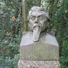 Bust of Jan Toorop