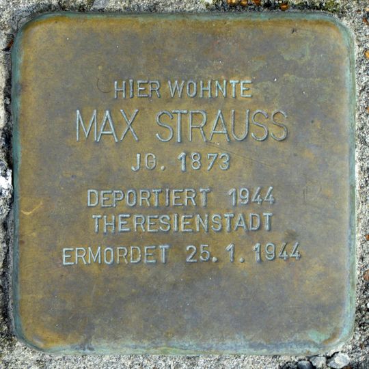 Stolperstein en memoria de Max Strauß