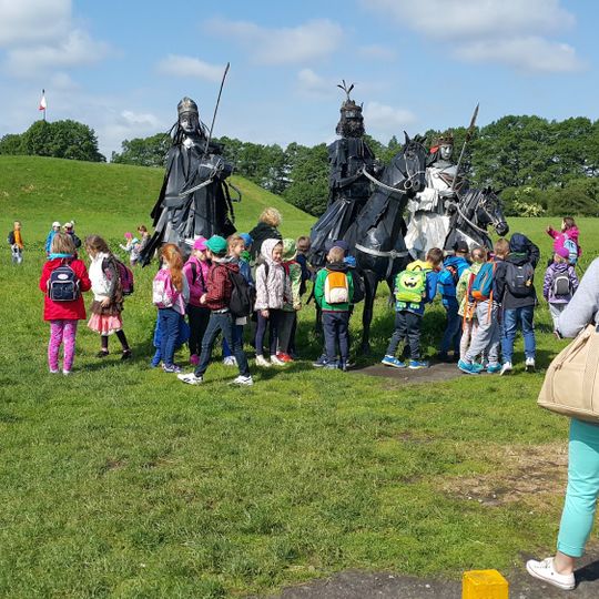 Ostrów Lednicki, ruiny palatium z X wieku