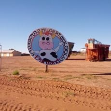 Dariland Sign (handpainted, disc-shaped)