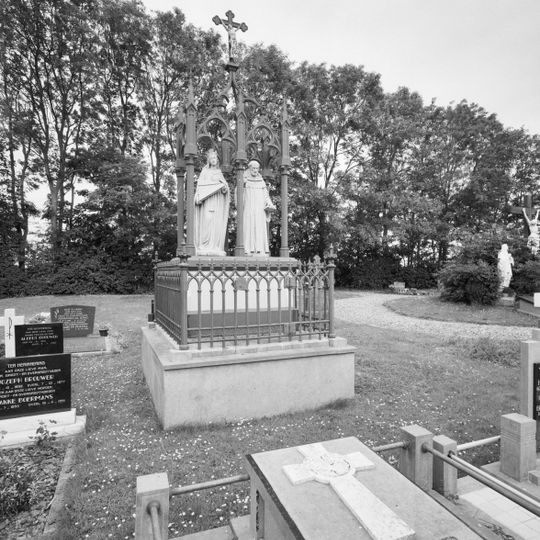 Sint Werenfriduskerk, rooms-katholieke begraafplaats