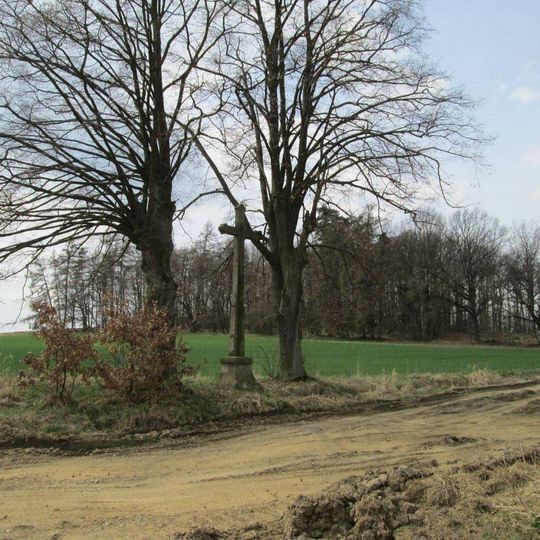 Kříž u Lžína u silnice do Záhoří