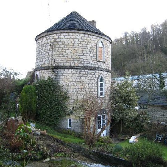 Canal Round House