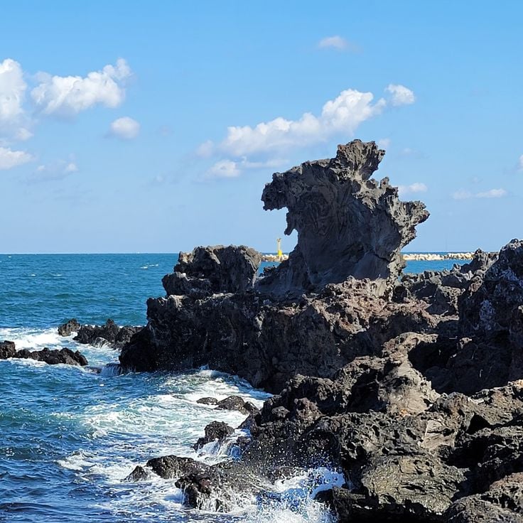 Yongduam Rock - Dragon Head Rock