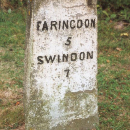 Milestone, Faringdon Road; Shrivenham Golf Club entrance