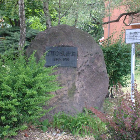 Findling an der Oranienstraße Ecke Alexandrinenstraße