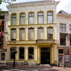 Lage Gouwe 2 (voormalige stadsspaarbank)