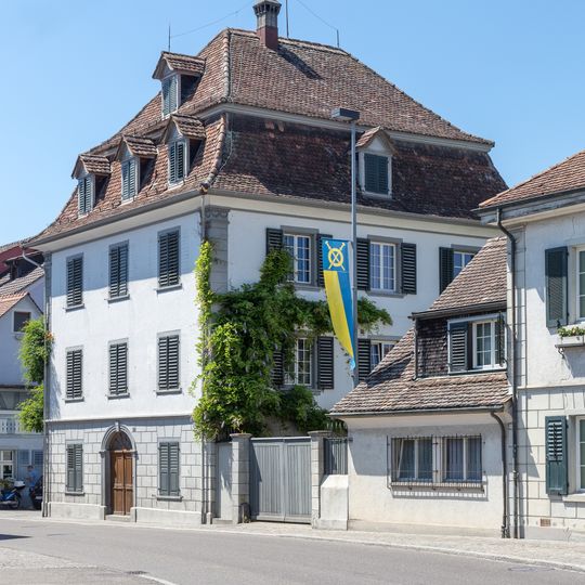 Wohnhaus Olivenbaum