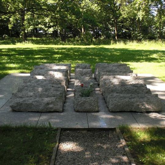 Mahnmal in Erinnerung an die Deportierten des Warschauer Aufstandes 1944