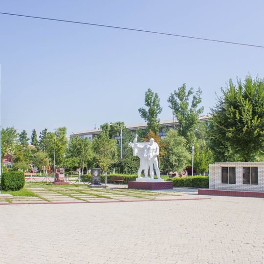 World War II memorial in Căușeni