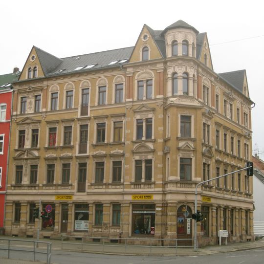 Mietshaus in Ecklage Zwickauer Straße 147