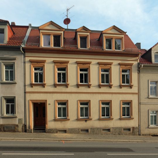 Wohnhaus in geschlossener Bebauung Oststraße 29
