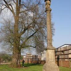 Sloup se sochou svatého Jana Nepomuckého