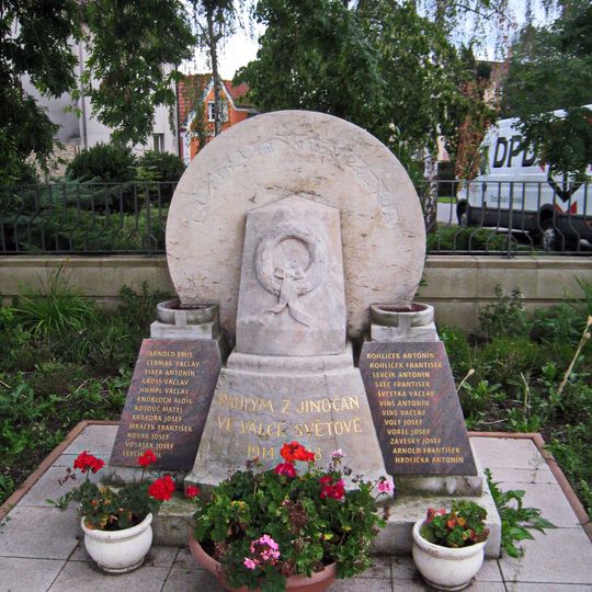 Pomník padlým v Jinočanech