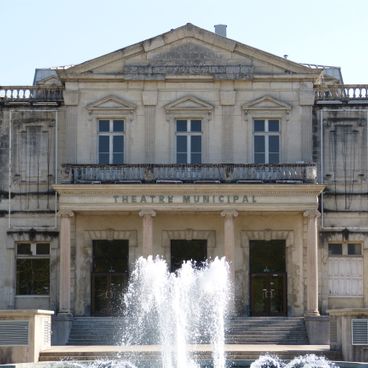 Montélimar: traditional nougat, medieval castles, historical buildings