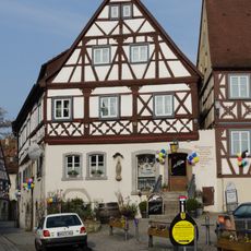 Wohn- und Geschäftshaus