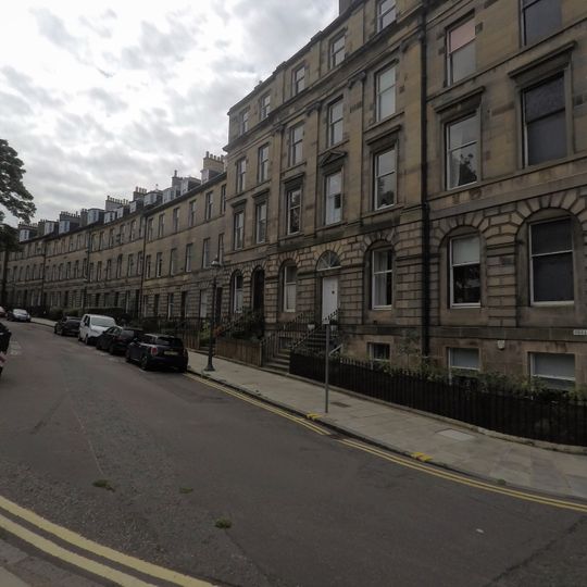 Edinburgh, 26-27 Bellevue Crescent
