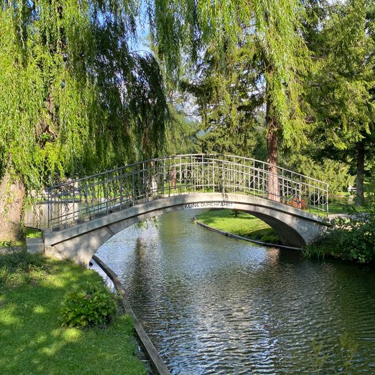 Fußgängerbrücke im Lenaupark