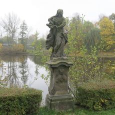 Socha Panny Marie bolestné na Kerkově nábřeží pod zámkem v Libochovicích