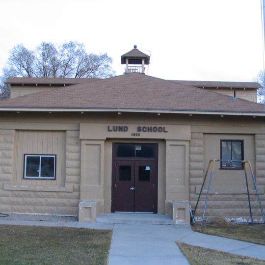 Lund Grade School