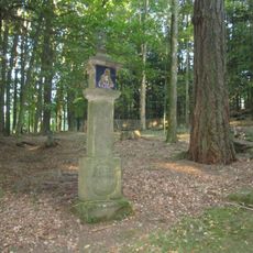 Boží muka na křížové cestě u Kamenice nad Lipou - 6. zastavení