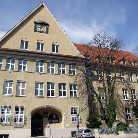 Sebastian-Lotzer-Realschule, städtische Realschule