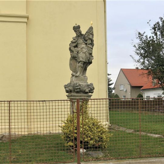 Socha svatého Václava u kostela ve Veltrubech