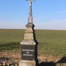 Kříž východně od Lázi