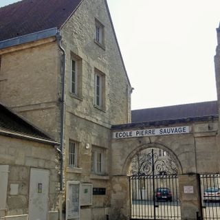 Compiègne, Oise, École Pierre-Sauvage