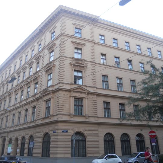 Wohn- und Geschäftshaus