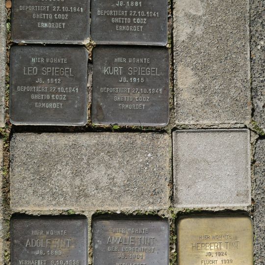 Stolperstein en memoria de Leo Spiegel