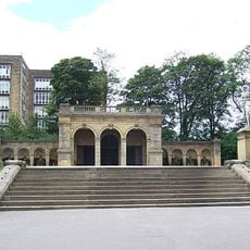 Steps To Centre Of Terrace In Peoples Park