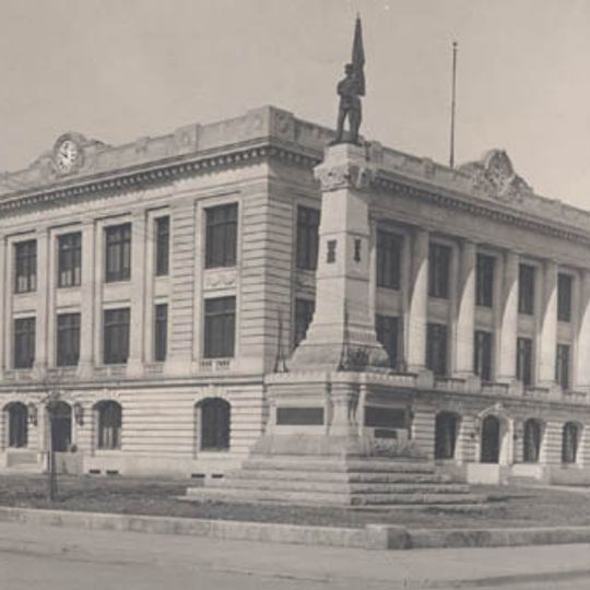 Soldiers and Sailors Monument
