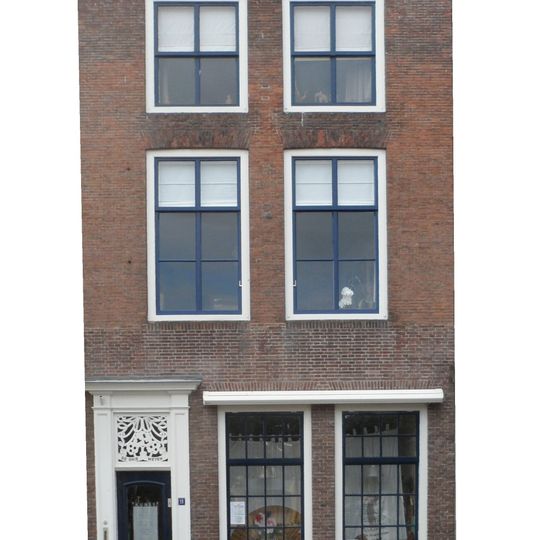 Huis met rechte gevel